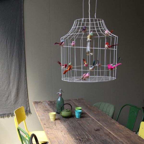 hanglamp vogeltjes boven tafel