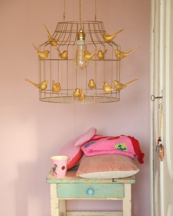 gouden hanglamp babykamer
